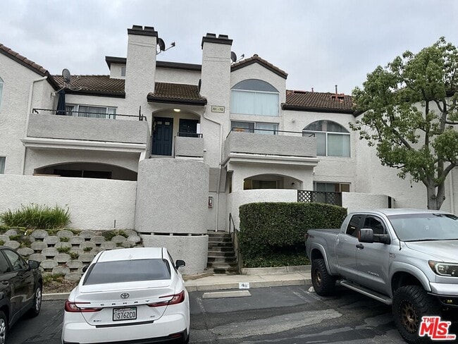 property at 13133 Le Parc Blvd