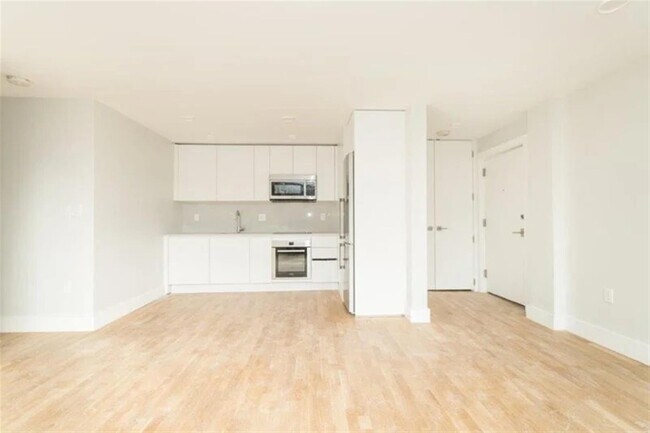 335 Harvard St, Unit L4 in Cambridge, MA - Building Photo - Building Photo