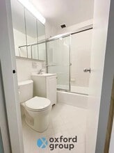 195 E 76th St in New York, NY - Building Photo - Building Photo