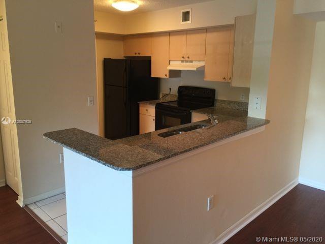 2427 Centergate Dr-Unit -N/A in Miramar, FL - Building Photo
