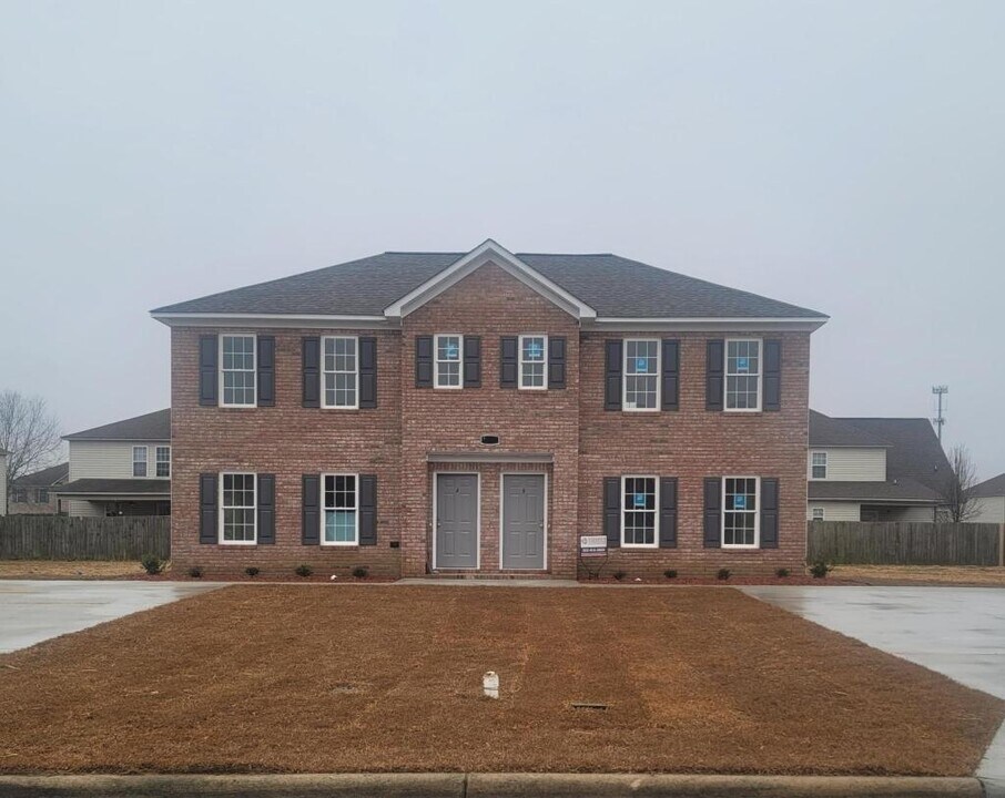 3944 Sedona Dr in Winterville, NC - Building Photo