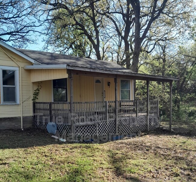 302 S Portland St in Allen, OK - Building Photo - Building Photo