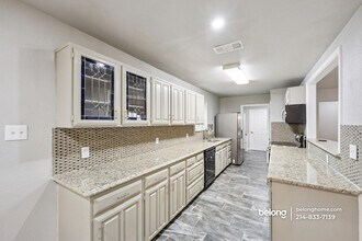 1710 Duncan Way in Carrollton, TX - Building Photo - Building Photo