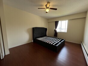 11816-11888 88 Ave in Delta, BC - Building Photo - Building Photo