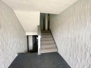 99 Cluff Crossing Rd in Salem, NH - Building Photo - Building Photo
