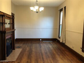 942 Locust Ave in Zanesville, OH - Building Photo - Building Photo