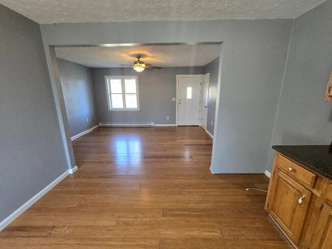 122 Wallace Ct in Beckley, WV - Building Photo - Building Photo