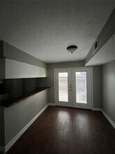 1945 Miramar Green St in Seabrook, TX - Building Photo - Building Photo