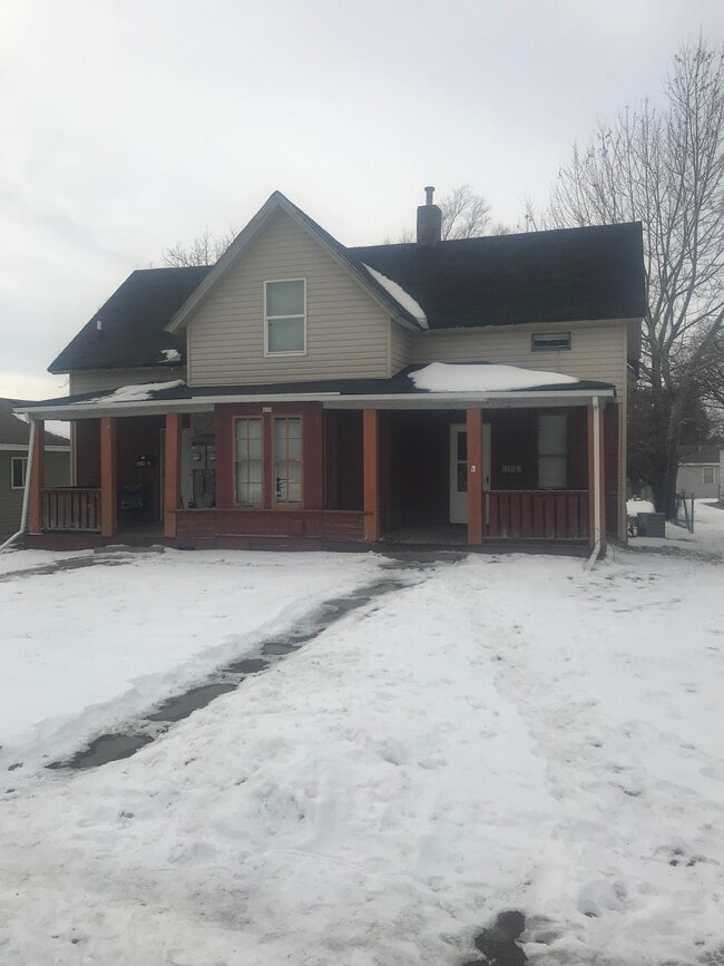 625 14th Ave, Unit A in Brookings, SD - Foto de edificio - Building Photo