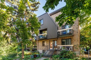 2332 Saint-Jacques Rue in Montréal, QC - Building Photo
