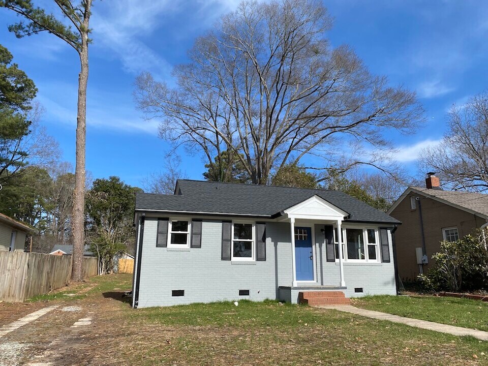 403 E Hammond St in Durham, NC - Building Photo