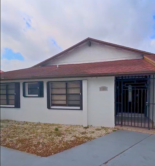 property at 703 SW 100th Court Cir