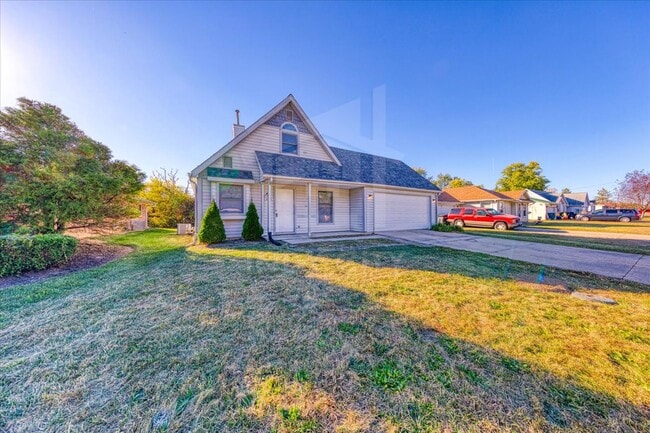 205 N Manngrove Ln in Muncie, IN - Building Photo - Building Photo