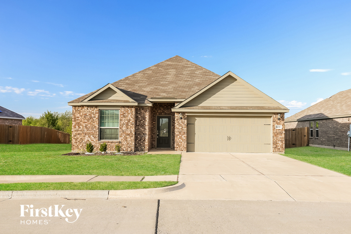 1436 Mackinac Dr in Crowley, TX - Building Photo
