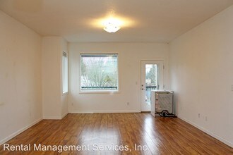 1555 N Willis Blvd in Portland, OR - Building Photo - Building Photo