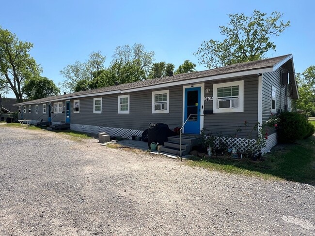 property at 2405 Franklin St