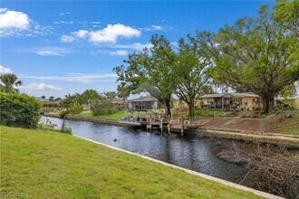 1003 April Ln in North Fort Myers, FL - Building Photo - Building Photo