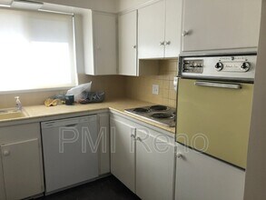 2780 Lakeside Dr in Reno, NV - Building Photo - Building Photo