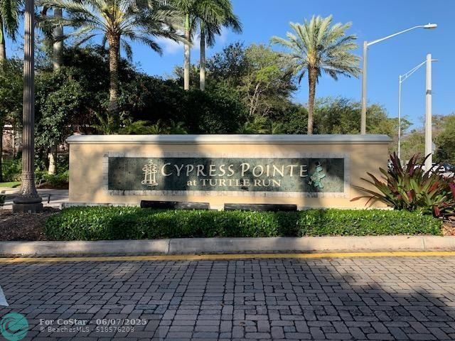 6976 W Sample Rd in Coral Springs, FL - Building Photo