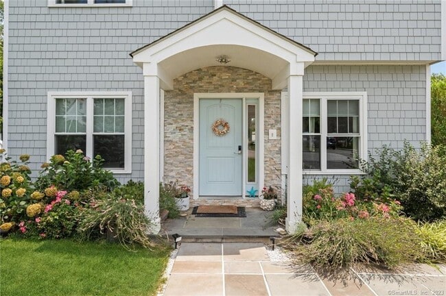 19 Albin Rd in Stamford, CT - Building Photo - Building Photo