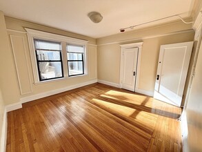 466 Commonwealth Ave, Unit #401 in Boston, MA - Building Photo - Building Photo