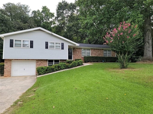 property at 1476 Dupree Rd