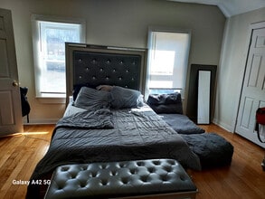 64 Chase Ave, Unit 2 in Webster, MA - Foto de edificio - Building Photo