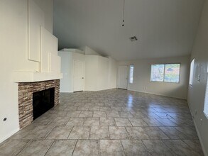 830 Coastal Beach Rd in Henderson, NV - Building Photo - Building Photo