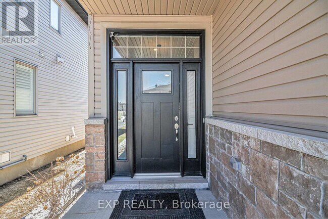 107 Rallidale St in Ottawa, ON - Building Photo - Building Photo