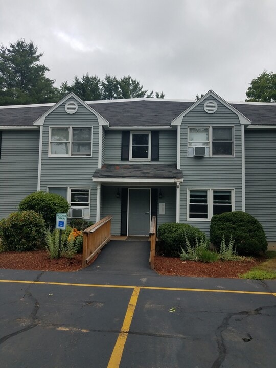 37 Alice Dr in Concord, NH - Building Photo