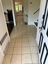 310 S Oyster Bay Rd in Syosset, NY - Building Photo - Building Photo