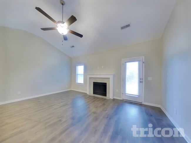 825 Ellyson Dr in Spring Hill, TN - Building Photo - Building Photo