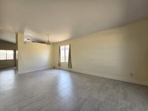 7980 N Siskiyou Dr in Tucson, AZ - Building Photo - Building Photo