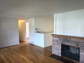 6330 N Elmhurst St in Spokane, WA - Building Photo - Building Photo