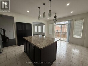 26 Padbury Trl in Brampton, ON - Building Photo - Building Photo