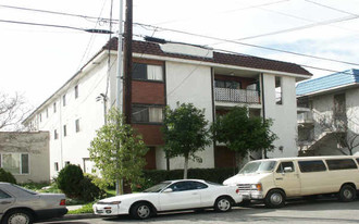 822 E Lomita Ave Apartamentos