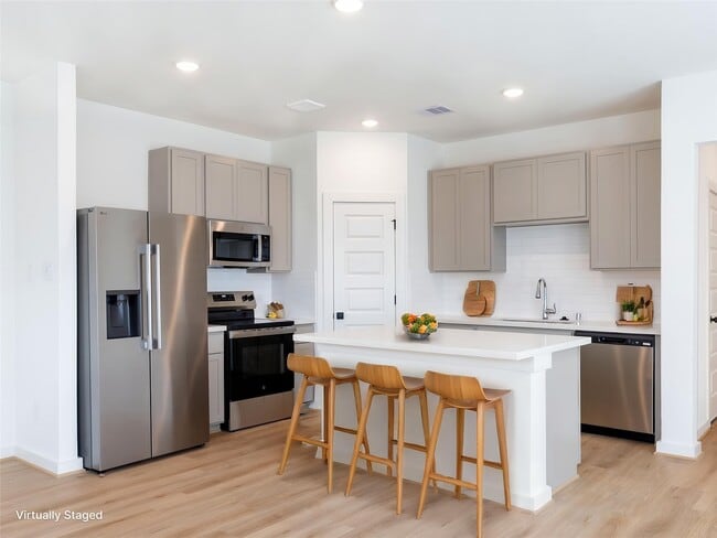 2035 Longmire Villas Ct