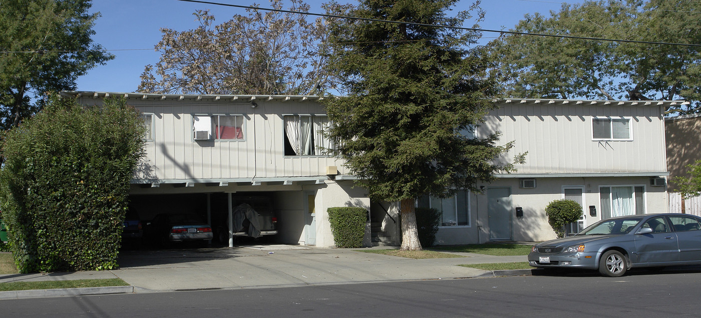 305 N I St in Livermore, CA - Foto de edificio