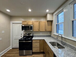 1680 Potomac Ave in Pittsburgh, PA - Building Photo - Building Photo