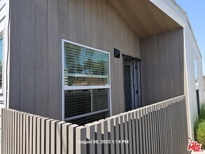 3416 W 74th St in Los Angeles, CA - Building Photo - Building Photo