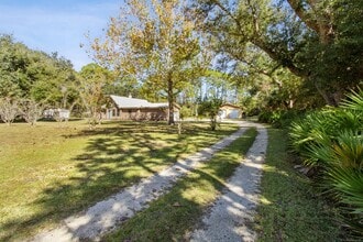 85685 Lonnie Crews Rd in Fernandina Beach, FL - Building Photo - Building Photo