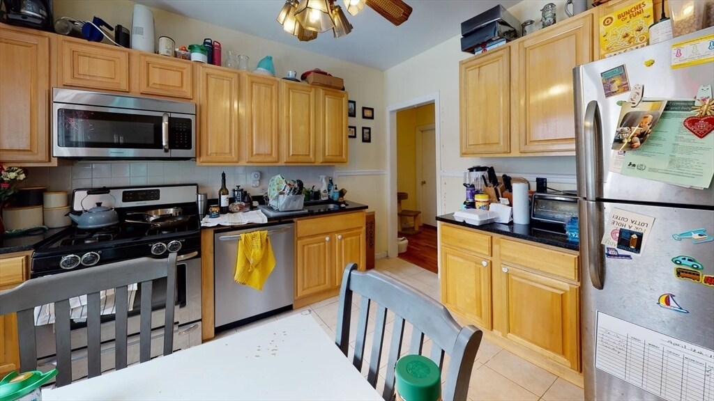 48 Oak St, Unit 1 in Dedham, MA - Building Photo