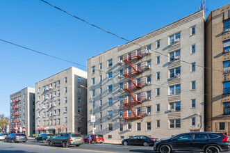 2190 Boston Rd in Bronx, NY - Foto de edificio - Building Photo