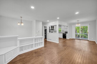 360 Round Table Rd in Athens, GA - Building Photo - Building Photo