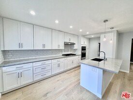 4435 Alla Rd in Marina Del Rey, CA - Building Photo