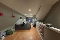 1735 W Diamond St photo'