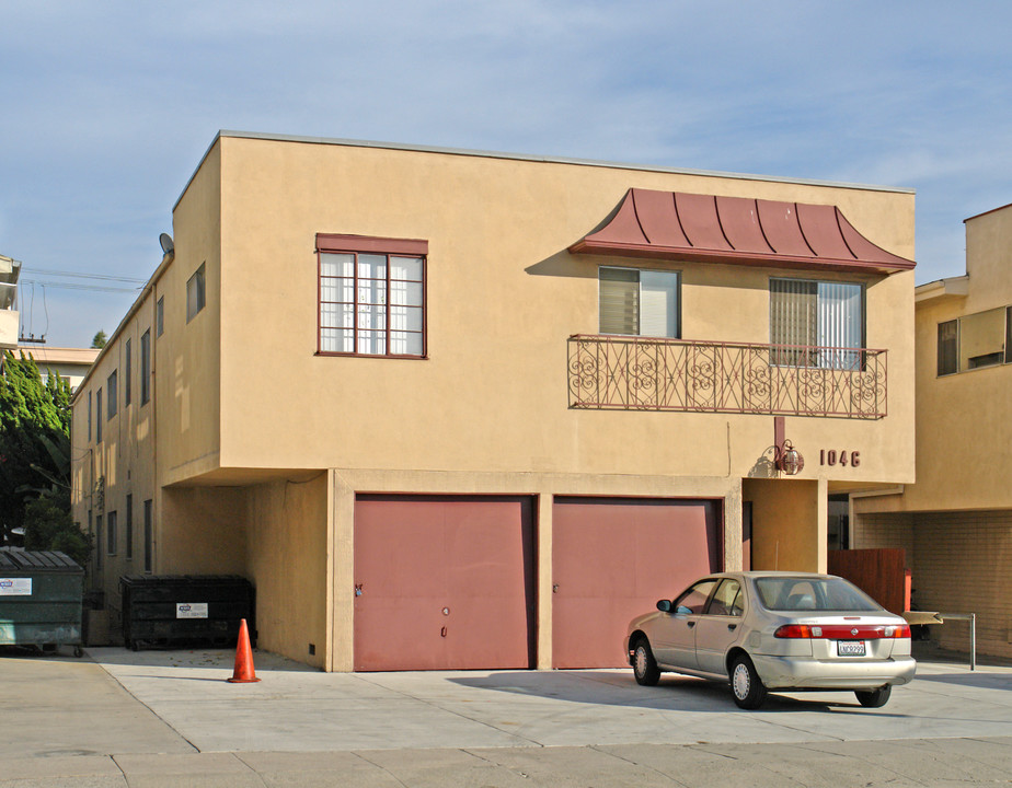 1046 S Wooster #4 in Los Angeles, CA - Building Photo