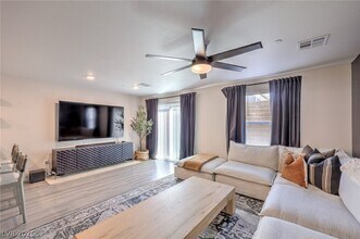 4463 Honey Hls Ave in Las Vegas, NV - Building Photo - Building Photo