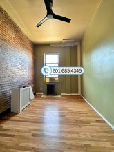 337 Washington St, Unit 2 in Hoboken, NJ - Foto de edificio - Building Photo