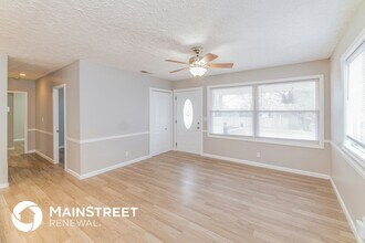 5002 Seville Dr in Louisville, KY - Building Photo - Building Photo